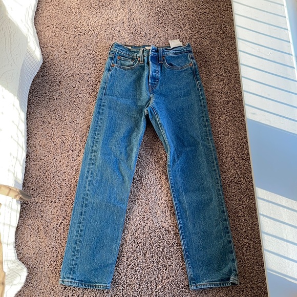 Levi's Womens Wedgie Classic Straight Jeans Denim High Rise - Picture 1 of 4